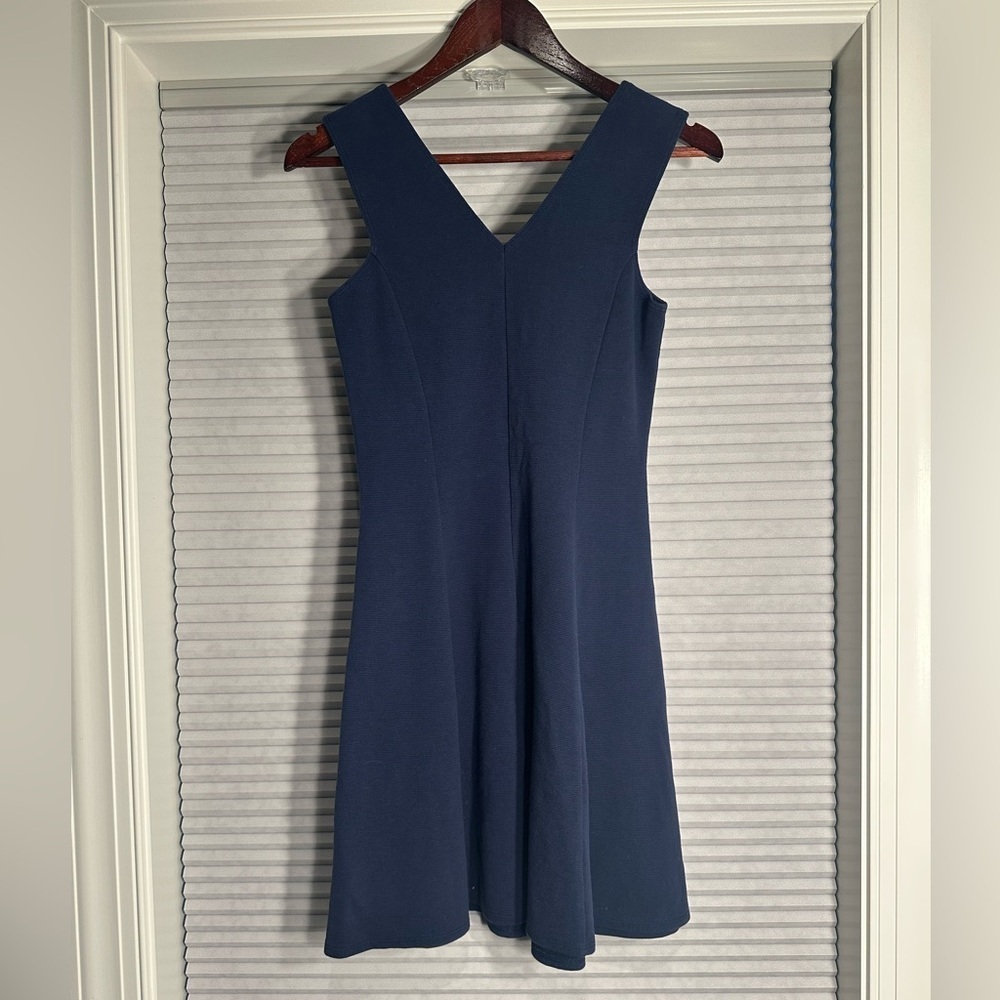 Lilly Pulitzer navy knit dress E-11 - Picture 2 of 4